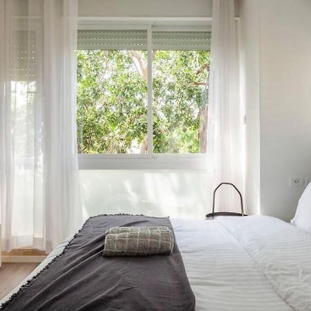Big Apartment Next To Gordon Beach Plus Free Parking Tel Aviv Eksteriør bilde