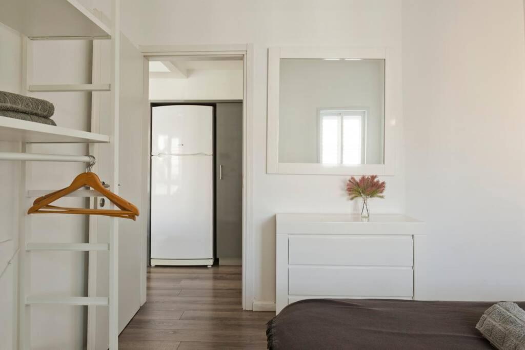 Big Apartment Next To Gordon Beach Plus Free Parking Tel Aviv Eksteriør bilde